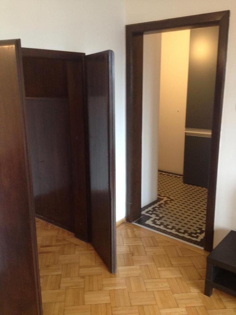 Central Studio Across From Intercontinental Bukarest Exterior foto