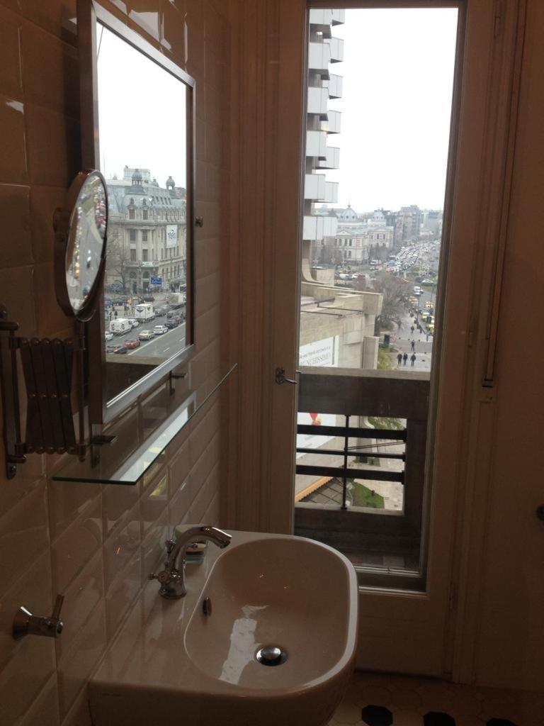 Central Studio Across From Intercontinental Bukarest Exterior foto