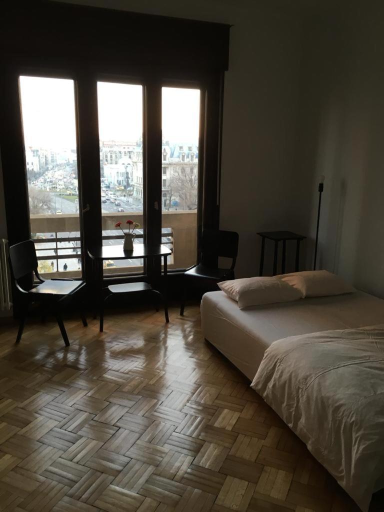 Central Studio Across From Intercontinental Bukarest Exterior foto